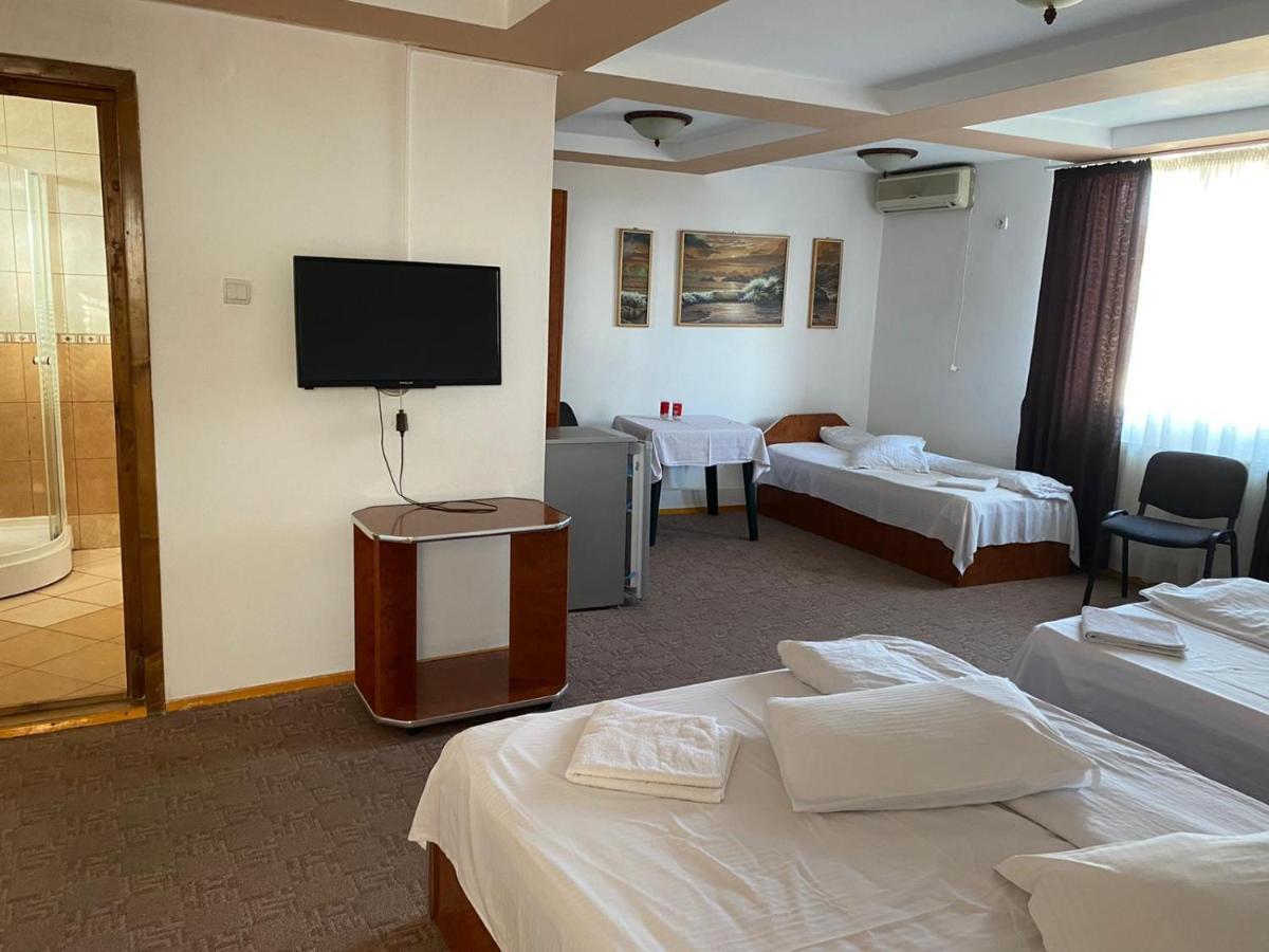 Hanul Izvor Hotel Galati  Ngoại thất bức ảnh